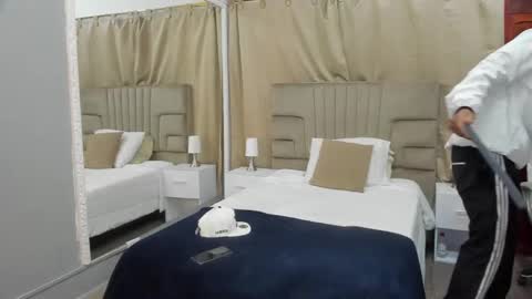 julian billy online show from February 26, 11:20 am