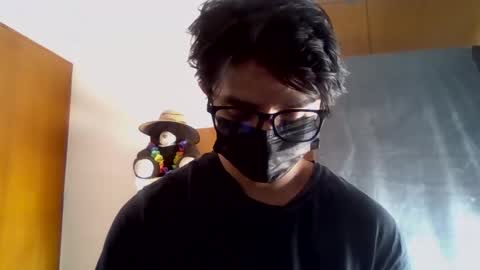 Julian Mora online show from February 13, 7:10 pm