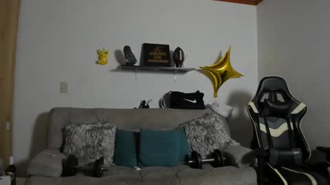 julian_wallace online show from November 24, 9:27 pm