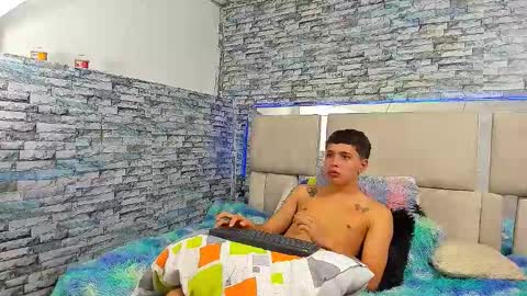 julian online show from October 11, 3:49 pm