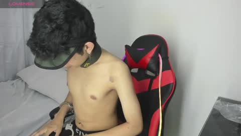 Julian online show from March 27, 7:26 pm