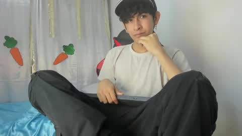 Julian online show from April 13, 7:03 pm