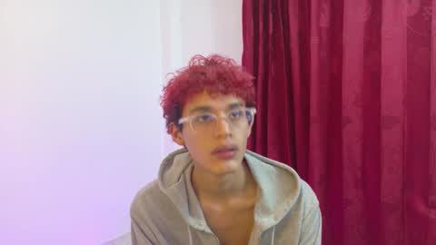 julian online show from October 1, 9:02 am