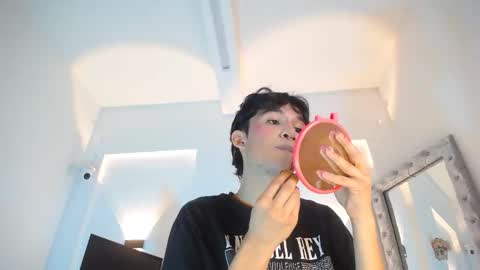 jullian online show from April 9, 9:43 pm