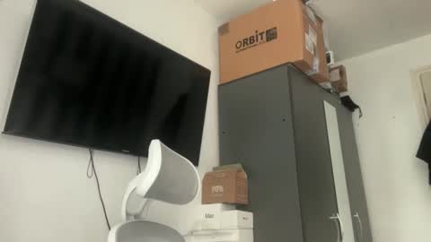 Junky online show from October 12, 1:05 pm