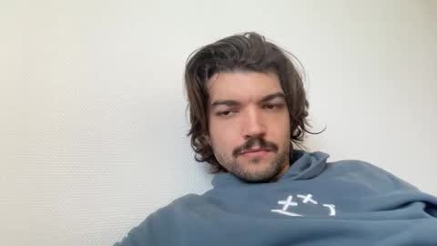 just_a_guy_with_a_big_cock online show from March 17, 8:28 am