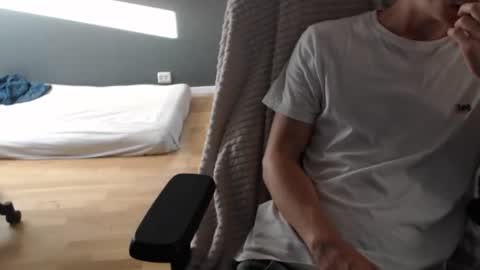 Chris online show from June 29, 6:52 pm