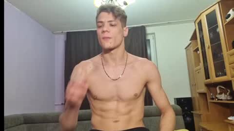 Snapshot of just_alexx12 chatting on December 27, 11:31 pm just_alexx12 online show from December 27, 11:31 pm