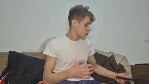 Snapshot of just_alexx12 chatting on January 1, 2:41 am just_alexx12 online show from January 1, 2:41 am
