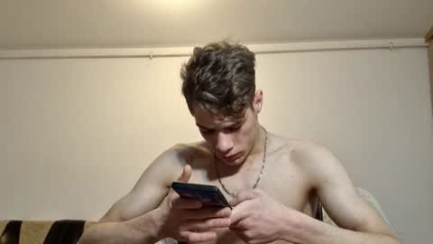 Snapshot of just_alexx12 chatting on January 7, 1:10 pm just_alexx12 online show from January 7, 1:10 pm
