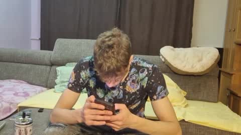 Snapshot of just_alexx12 chatting on December 23, 8:47 pm just_alexx12 online show from December 23, 8:47 pm