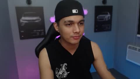 Snapshot of justagamerxxx chatting on September 22, 9:14 pm Rhys online show from September 22, 9:14 pm