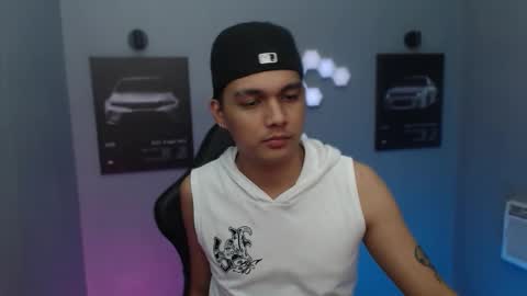Snapshot of justagamerxxx chatting on September 21, 9:04 pm Rhys online show from September 21, 9:04 pm