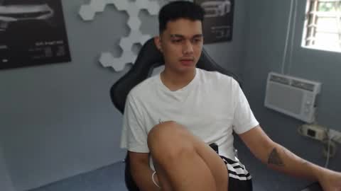 Snapshot of justagamerxxx chatting on September 25, 8:02 am Rhys online show from September 25, 8:02 am