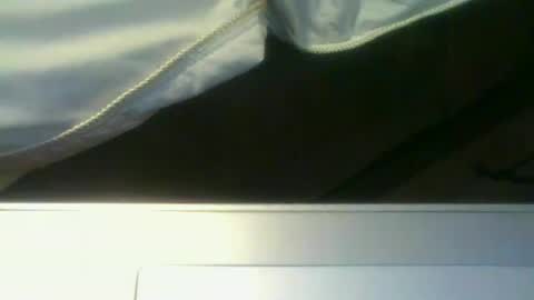 justbeing000000 online show from June 18, 1:29 am