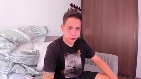 Snapshot of justin_biker chatting on February 24, 5:53 pm justin_biker online show from February 24, 5:53 pm