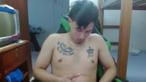 justin_taylor02 online show from October 23, 11:35 am