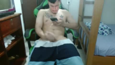 justin_taylor02 online show from November 26, 10:46 pm