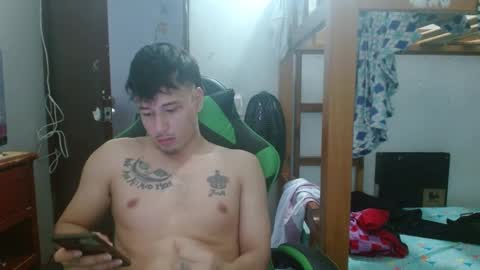 justin_taylor02 online show from October 10, 12:10 pm