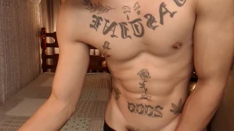 justine_hunk online show from January 10, 7:02 am