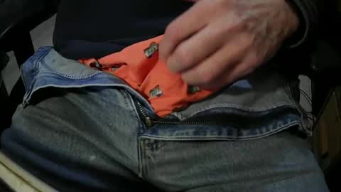 Justme39057 online show from October 22, 7:05 pm