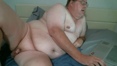 Snapshot of justmedm64 chatting on September 15, 2:03 am justmedm64 online show from September 15, 2:03 am