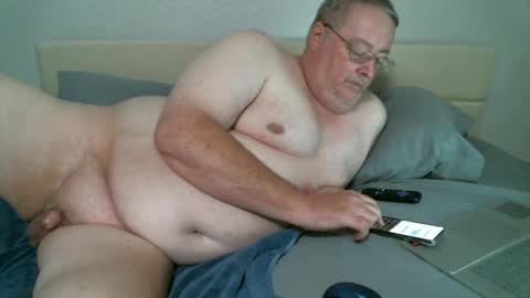Snapshot of justmedm64 chatting on September 28, 12:52 am justmedm64 online show from September 28, 12:52 am