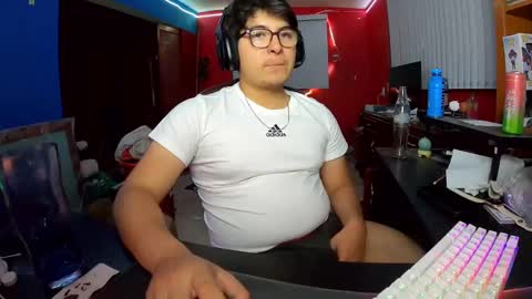 justsky117 online show from March 9, 3:01 am