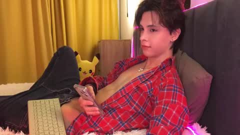 Snapshot of k0sta_32 chatting on March 5, 10:33 am k0sta online show from March 5, 10:33 am