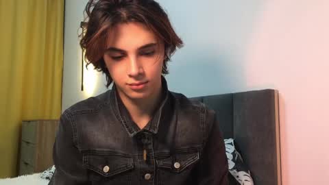 Snapshot of k0sta_32 chatting on January 17, 10:00 am k0sta online show from January 17, 10:00 am