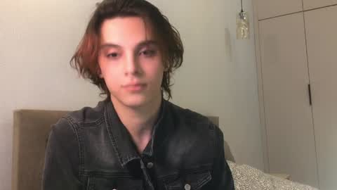 Snapshot of k0sta_32 chatting on January 16, 8:25 pm k0sta online show from January 16, 8:25 pm