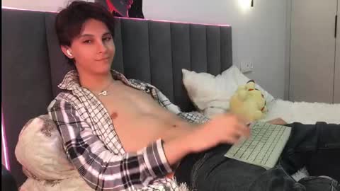 Snapshot of k0sta_32 chatting on February 12, 3:07 am k0sta online show from February 12, 3:07 am