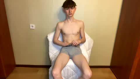 k1tty b0y online show from December 16, 3:40 am