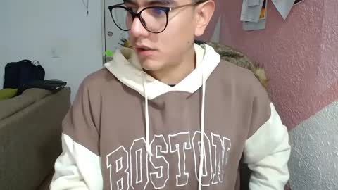 kael_art_d online show from December 4, 1:58 am