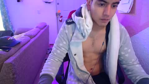 kael_art_d online show from December 21, 10:41 pm