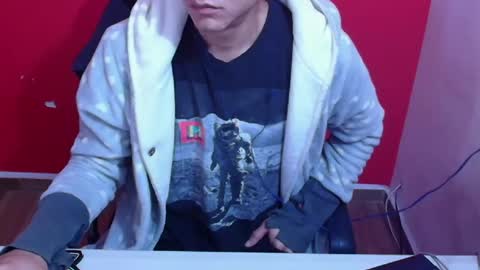 kael_art_d online show from October 24, 3:47 pm