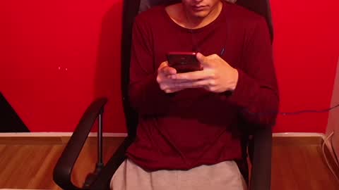 kael_art_d online show from October 9, 10:58 pm