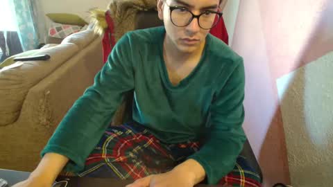 kael_art_d online show from February 26, 3:52 pm