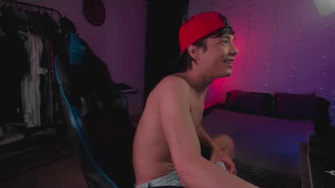 Kael Owens online show from November 19, 4:29 pm