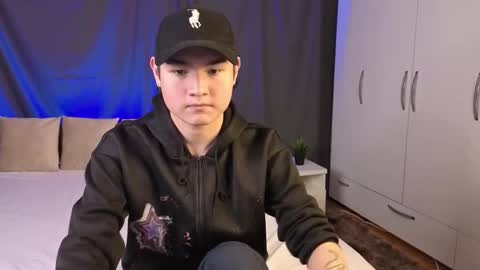 Felix online show from October 2, 1:26 pm
