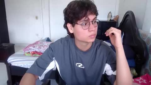 kafer online show from December 3, 6:36 pm