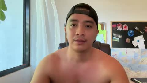 Justin online show from April 5, 8:11 am