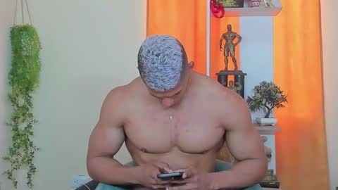 kale thomson online show from December 26, 4:04 pm