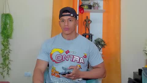 kale thomson online show from January 30, 7:15 pm