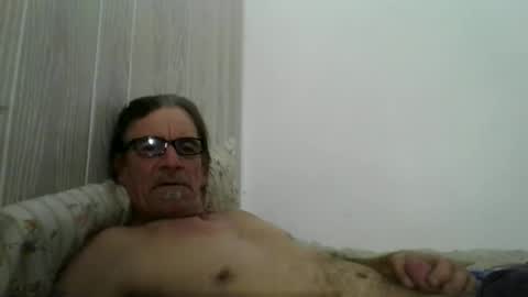 Snapshot of kalifornia91666 chatting on December 16, 5:17 am kalifornia91666 online show from December 16, 5:17 am