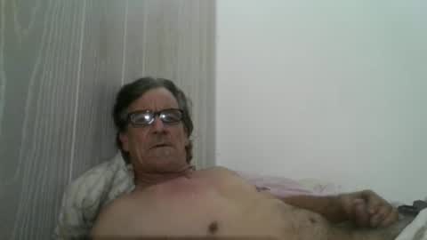 Snapshot of kalifornia91666 chatting on January 7, 8:15 am kalifornia91666 online show from January 7, 8:15 am