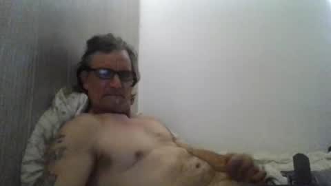 Snapshot of kalifornia91666 chatting on January 3, 7:49 am kalifornia91666 online show from January 3, 7:49 am