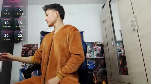 andres online show from March 22, 11:37 am