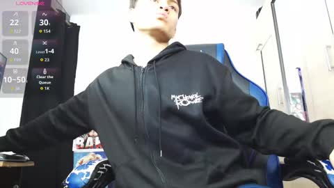 andres online show from March 28, 11:32 am