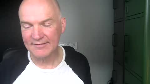 Snapshot of kapitein_rob chatting on March 11, 3:34 pm Robbie online show from March 11, 3:34 pm